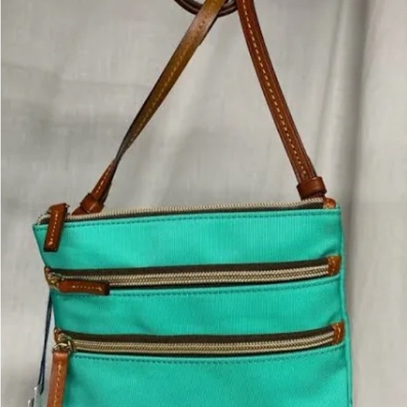 Dooney & Bourke mint green crossbody nylon purse. - Picture 2 of 4